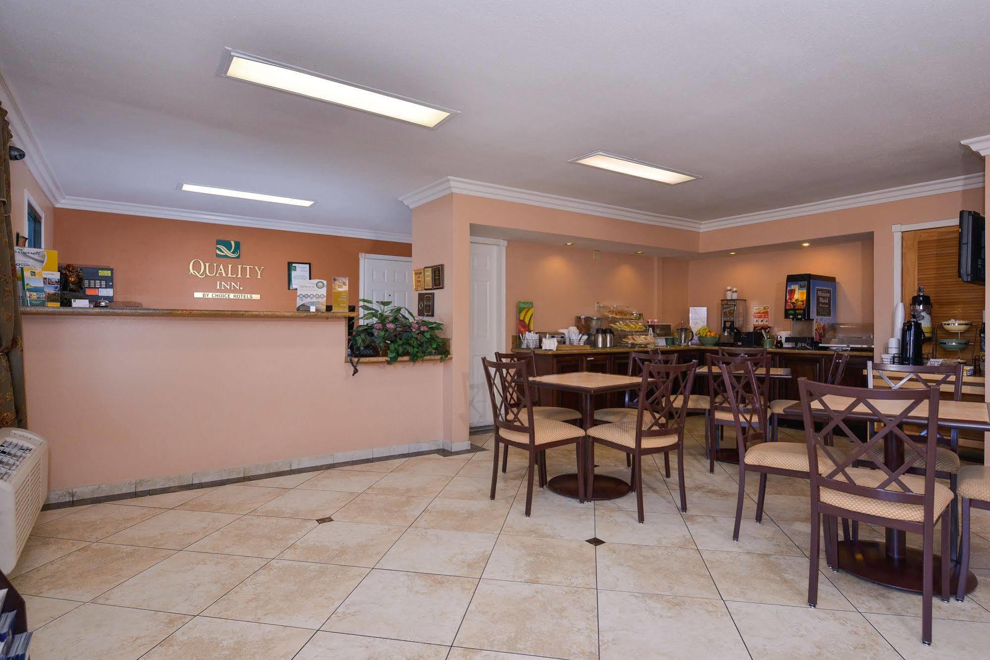 Quality Inn Lake Elsinore I-15 Экстерьер фото